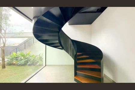 Casa de condomínio à venda com 665m², 5 quartos e 4 vagas