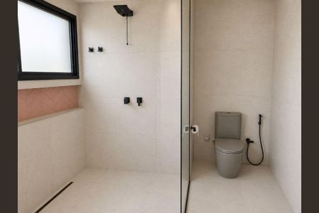 Casa à venda com 241m², 3 quartos e 6 vagas