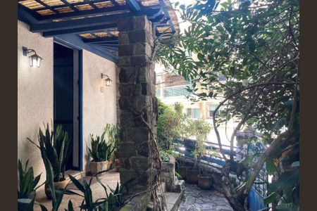 Casa à venda com 280m², 4 quartos e 1 vaga