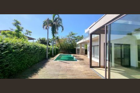 Casa para alugar com 312m², 3 quartos e 6 vagas