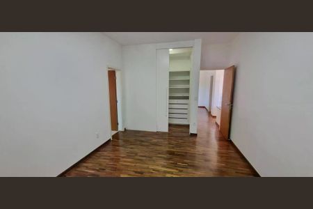 Casa para alugar com 312m², 3 quartos e 6 vagas