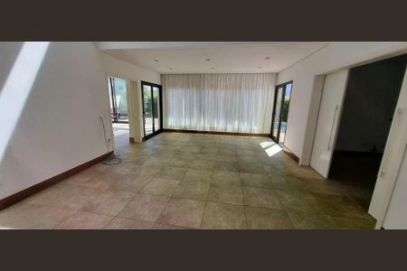 Casa para alugar com 312m², 3 quartos e 6 vagas