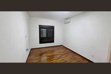 Casa para alugar com 312m², 3 quartos e 6 vagas