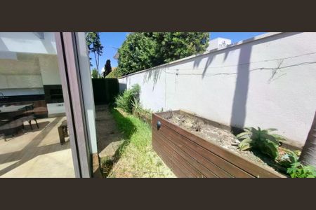 Casa para alugar com 312m², 3 quartos e 6 vagas