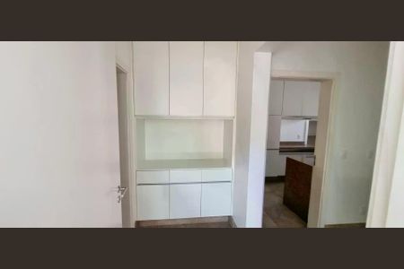 Casa para alugar com 312m², 3 quartos e 6 vagas