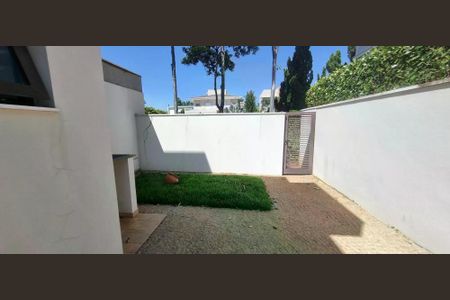 Casa para alugar com 312m², 3 quartos e 6 vagas