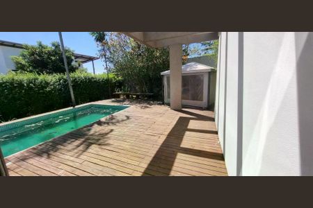 Casa para alugar com 312m², 3 quartos e 6 vagas