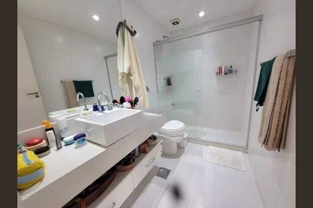 Apartamento à venda com 321m², 4 quartos e 3 vagas