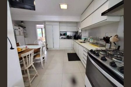 Apartamento à venda com 321m², 4 quartos e 3 vagas