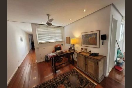 Apartamento à venda com 321m², 4 quartos e 3 vagas
