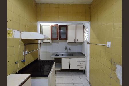 Casa à venda com 200m², 2 quartos e 1 vagaCozinha - Torneira