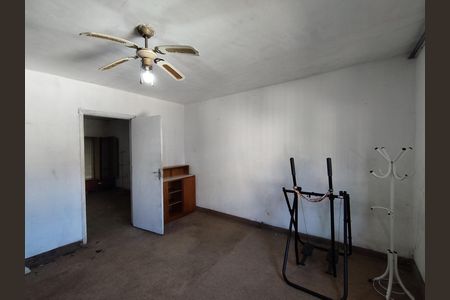 Casa à venda com 200m², 2 quartos e 1 vagaQuarto 