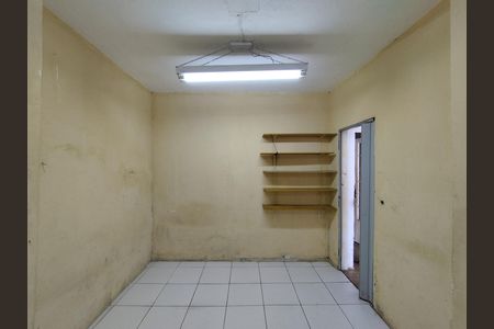 Casa à venda com 200m², 2 quartos e 1 vagaGaragem