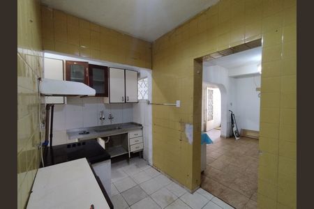 Casa à venda com 200m², 2 quartos e 1 vagaCozinha - Armários