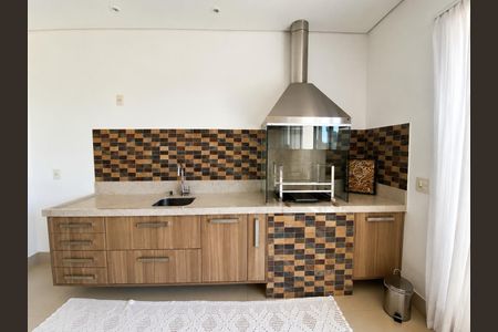Casa à venda com 320m², 4 quartos e 4 vagas