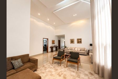 Casa à venda com 320m², 4 quartos e 4 vagas