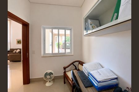 Casa à venda com 320m², 4 quartos e 4 vagas