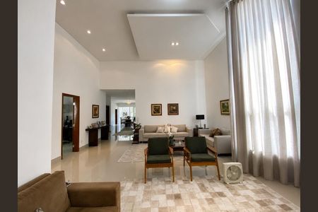 Casa à venda com 4 quartos, 320m² em Mont Blanc Résidence, Campinas