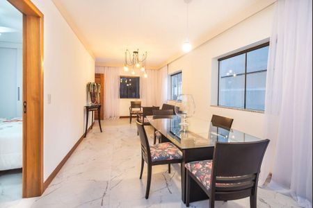 Casa à venda com 3 quartos, 230m² em Ingá, Niterói