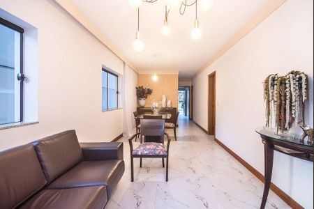 Casa à venda com 3 quartos, 230m² em Ingá, Niterói