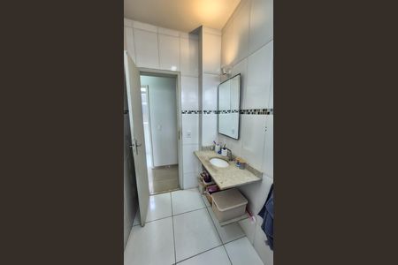Apartamento à venda com 67m², 2 quartos e 1 vaga Apartamento à venda com 67m², 2 quartos e 1 vagaBanheiro