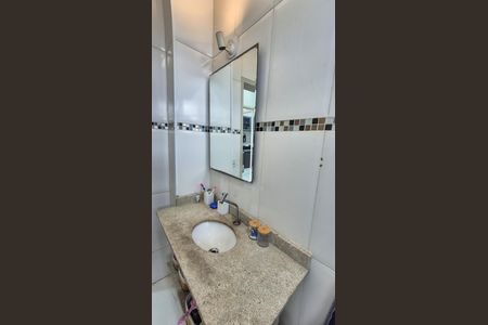 Apartamento à venda com 67m², 2 quartos e 1 vaga Apartamento à venda com 67m², 2 quartos e 1 vagaBanheiro