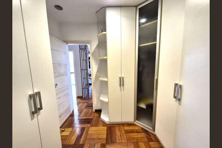 Casa à venda com 280m², 4 quartos e 2 vagas