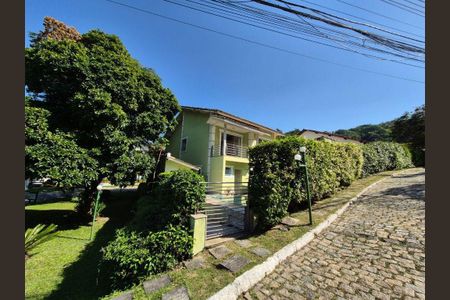 Casa à venda com 280m², 4 quartos e 2 vagas