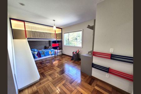 Casa à venda com 280m², 4 quartos e 2 vagas