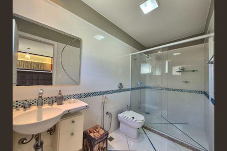 Casa à venda com 280m², 4 quartos e 2 vagas