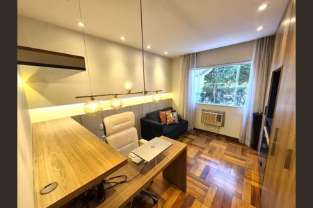Casa à venda com 4 quartos, 280m² em Pendotiba, Niterói