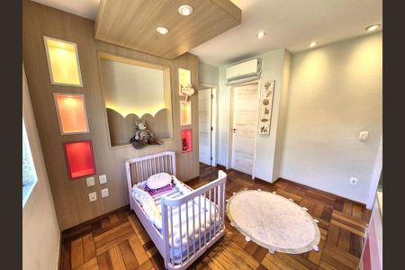 Casa à venda com 280m², 4 quartos e 2 vagas