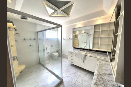 Casa à venda com 280m², 4 quartos e 2 vagas