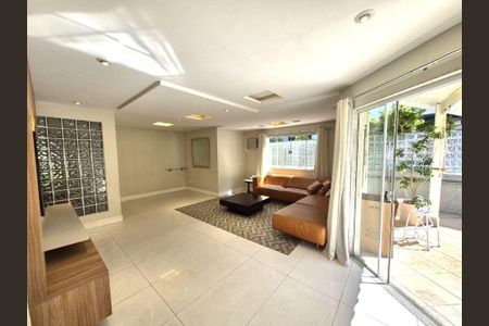 Casa à venda com 280m², 4 quartos e 2 vagas