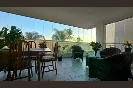 Apartamento à venda com 158m², 3 quartos e 3 vagas