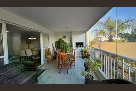 Apartamento à venda com 158m², 3 quartos e 3 vagas