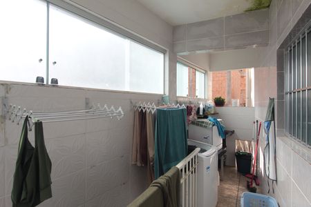 Casa à venda com 166m², 3 quartos e sem vagaÁrea de Serviço