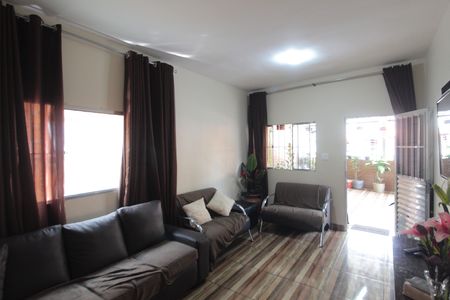 Sala de casa à venda com 3 quartos, 166m² em Jardim Felicidade, Belo Horizonte