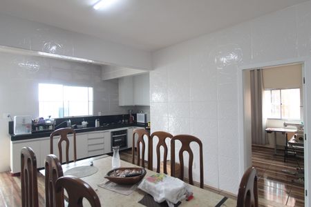 Casa à venda com 166m², 3 quartos e sem vagaCozinha
