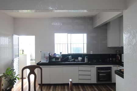 Casa à venda com 166m², 3 quartos e sem vagaCozinha