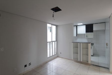Sala de apartamento à venda com 2 quartos, 50m² em Planalto, Belo Horizonte