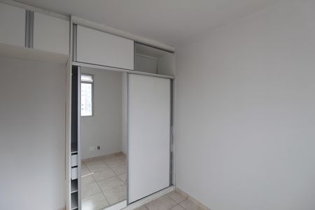 Quartos de apartamento à venda com 2 quartos, 50m² em Planalto, Belo Horizonte