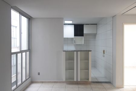 Sala de apartamento à venda com 2 quartos, 50m² em Planalto, Belo Horizonte