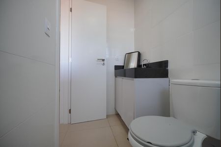 Banheiro da Suíte de apartamento para alugar com 1 quarto, 64m² em Ingleses do Rio Vermelho, Florianópolis