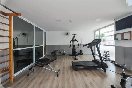 Apartamento à venda com 82m², 3 quartos e 2 vagas Apartamento à venda com 82m², 3 quartos e 2 vagasAcademia