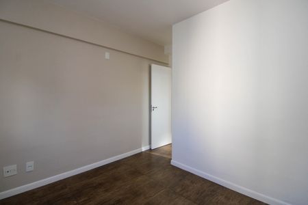 Apartamento à venda com 82m², 3 quartos e 2 vagas Apartamento à venda com 82m², 3 quartos e 2 vagasSuíte