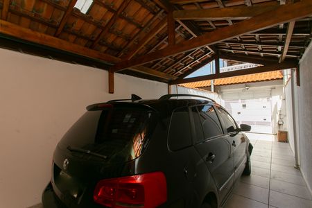 Casa à venda com 110m², 2 quartos e 2 vagas Casa à venda com 110m², 2 quartos e 2 vagasGaragem
