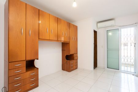 Casa à venda com 110m², 2 quartos e 2 vagas Casa à venda com 110m², 2 quartos e 2 vagasSuíte 1