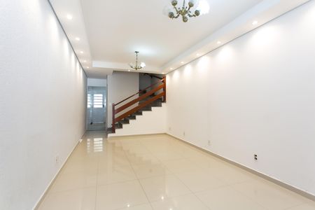 Sala de casa à venda com 2 quartos, 110m² em Jardim Helena, São Paulo