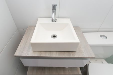 Casa à venda com 110m², 2 quartos e 2 vagas Casa à venda com 110m², 2 quartos e 2 vagasBanheiro da Suíte 1